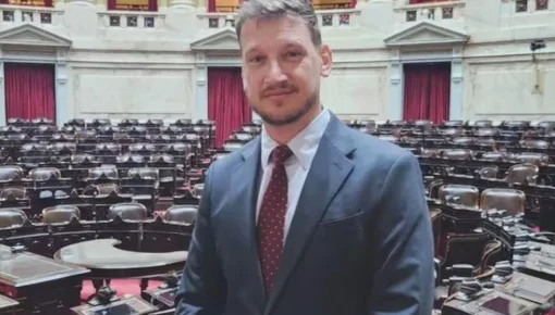 Aprobaron el desafuero del diputado libertario acusado de pedofilia: está prófugo