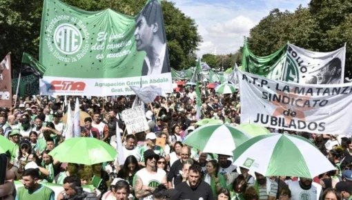 La CGT y las CTA no frenan la protesta: marchan al Congreso pese al cambio del Gobierno