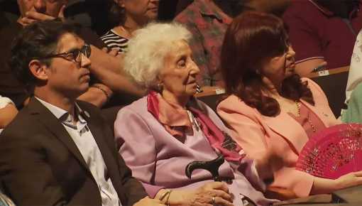 Estela, desilusionada con la frialdad que notó entre Axel y Cristina