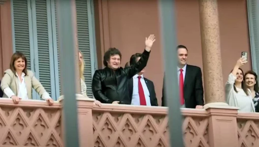 Los 30 funcionarios de peso que se fueron del Gobierno en menos de 1 año de gestión