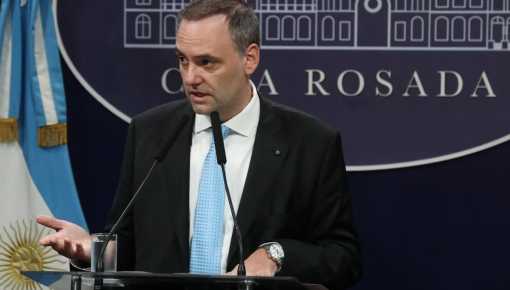 Otro ataque del Gobierno: Milei desregulará el servicio de rampas en aeropuertos
