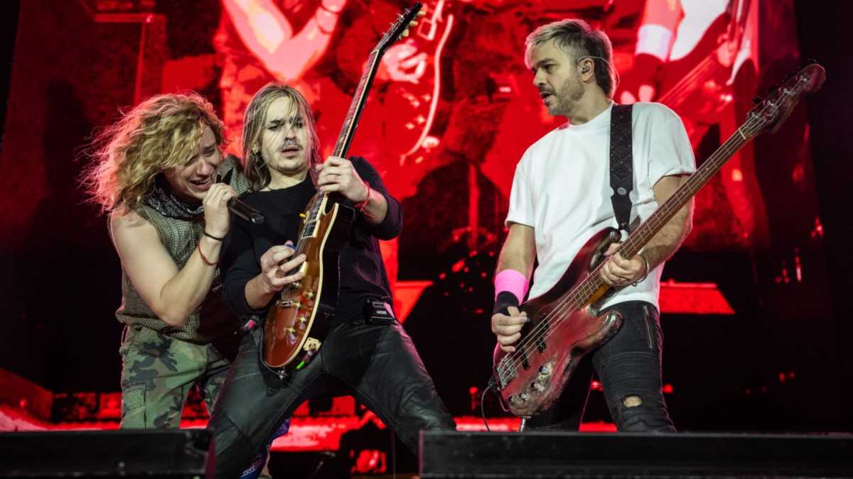Airbag: tres estadios repletos y un anuncio importante