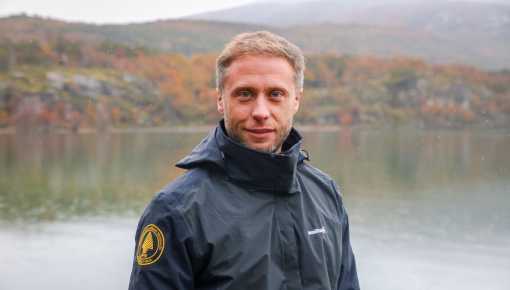 El director de Parques Nacionales se gastó en un almuerzo el sueldo de un brigadista