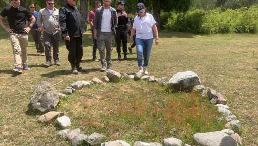 Bullrich y su show de odio contra los mapuche: filmó un desalojo que nunca existió