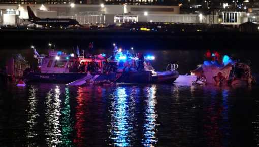 Tragedia en Washington: descartan que haya sobrevivientes del choque entre un avión y un helicóptero
