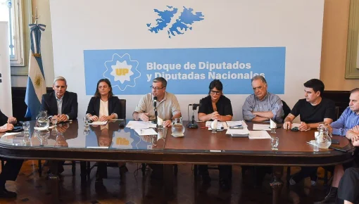 Unión por la Patria formalizó el pedido de juicio político contra Milei