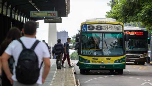 Pongan fecha: colectivos confirmaron adhesión al paro general de la CGT