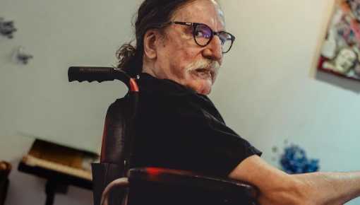 Charly García entrega su legado artístico al Instituto Cervantes