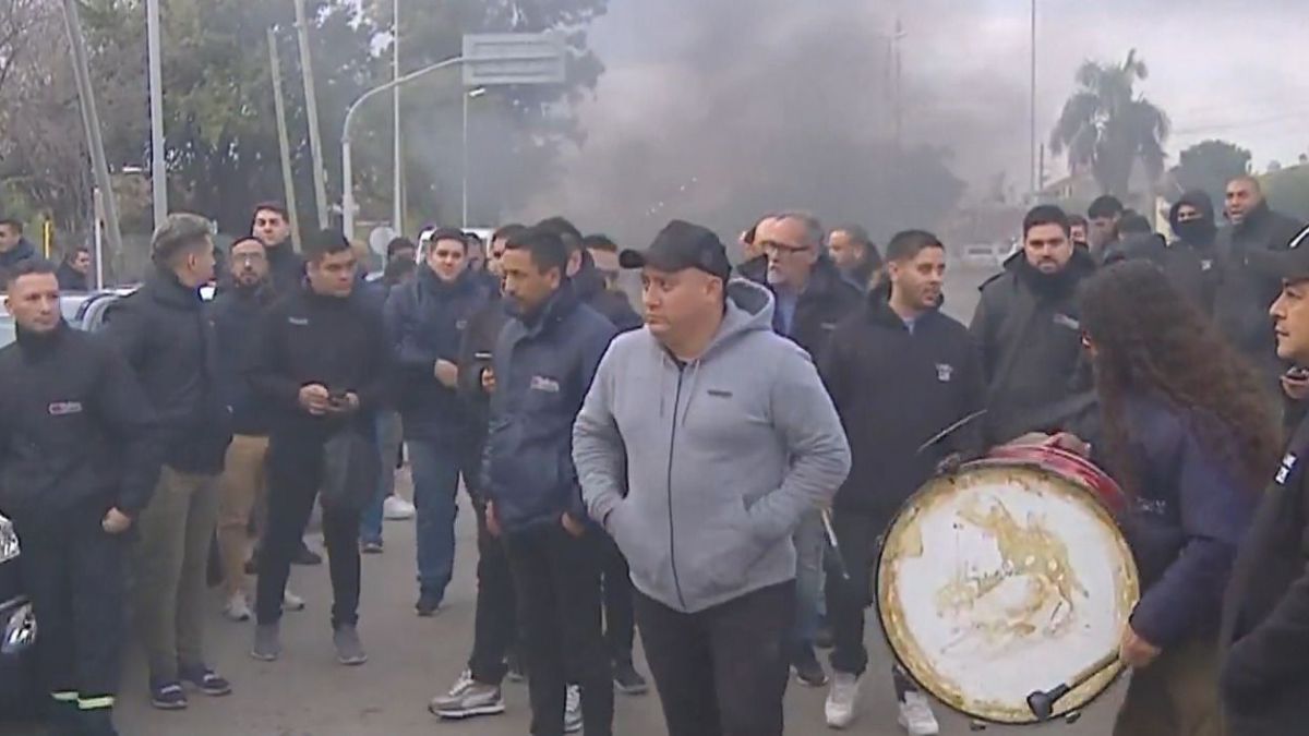 Paro de colectivos en una línea del AMBA por la brutal agresión a un chofer