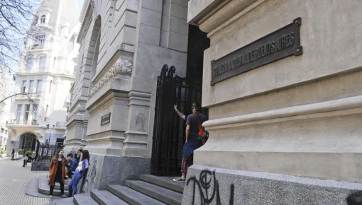 Una semana sin clases en el Nacional Buenos Aires por reclamos salariales