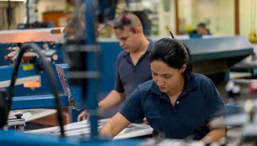 Un informe privado alerta que la actividad económica profundizará su desaceleración