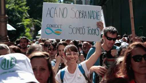 El CONICET para por 48 horas contra la destrucción de la salud pública y la ciencia