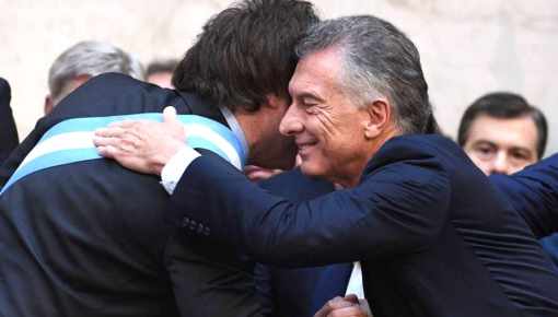 Macri ladra pero no muerde: fustigó a Adorni pero no aportará votos para echarlo