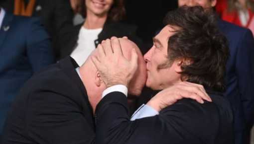 Pese a estar arrinconado, tras una reunión con Milei en Olivos Espert anunció que no baja su candidatura