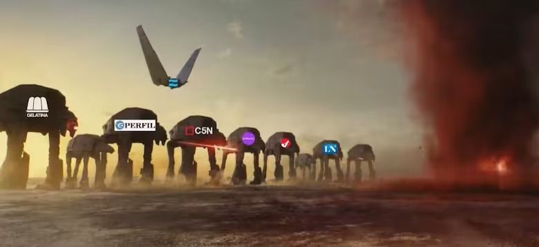 Milei contra los medios, en uno de los videos que se vieron en el Movistar Arena
