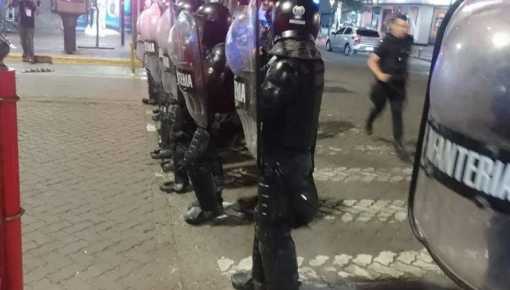 ¿Estado de sitio en Mendoza? Protestas por el agua, represión y 13 detenidos