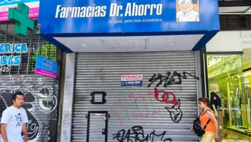 Despidos masivos, cambios de candados en las puertas y cierre de sucursales en Dr. Ahorro
