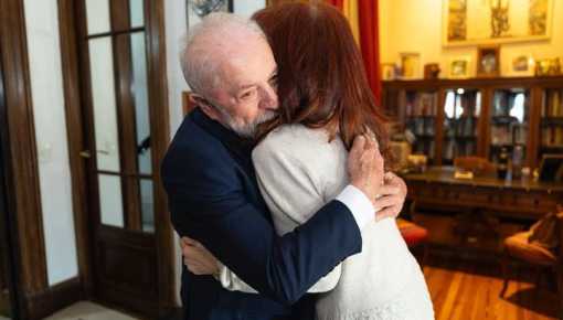 &ldquo;Que no afloje&rdquo;: Lula relanzó la consigna por &ldquo;Cristina Libre&rdquo;