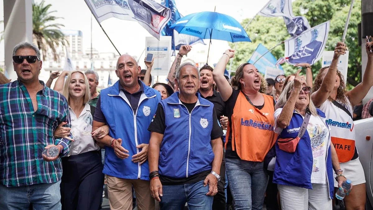 Lucha bancaria y cláusula gatillo: aumento del 2,9% y un básico que supera los 2,1 millones de pesos