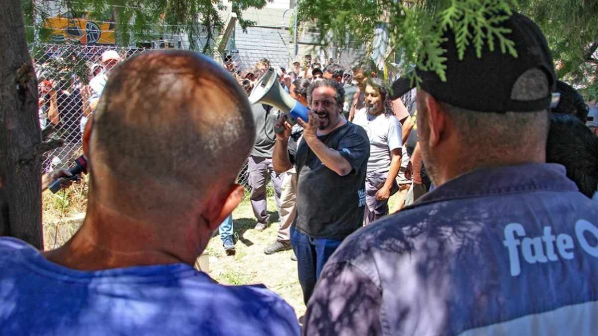 Conflicto en Fate: citan a 24 trabajadores y el sindicato alerta por la defensa de más de 900 empleos