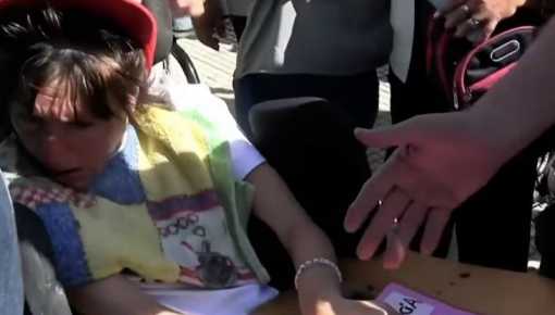 Violencia policial contra familiares de personas con discapacidad frente a Casa Rosada