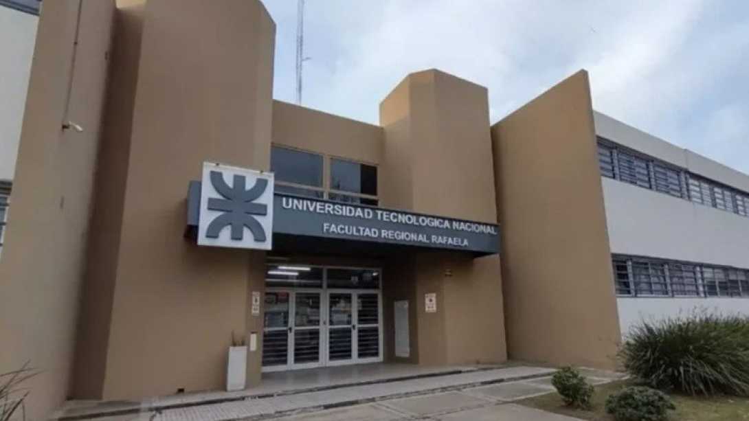 Más de mil docentes dejaron la UTN por los bajos salarios