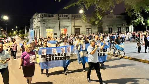 Corrientes de pie: Docentes y estatales movilizados