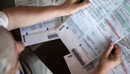 Abril llega con fuertes subas en transporte, luz y prepagas