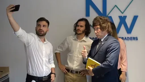 Minuto a minuto de los chats de Novelli el día que se reunió con Milei: 