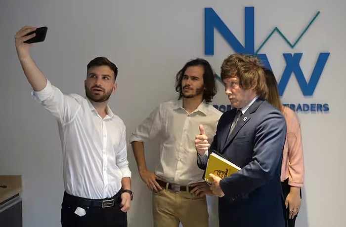 Milei, la papada, Novelli y compañía
