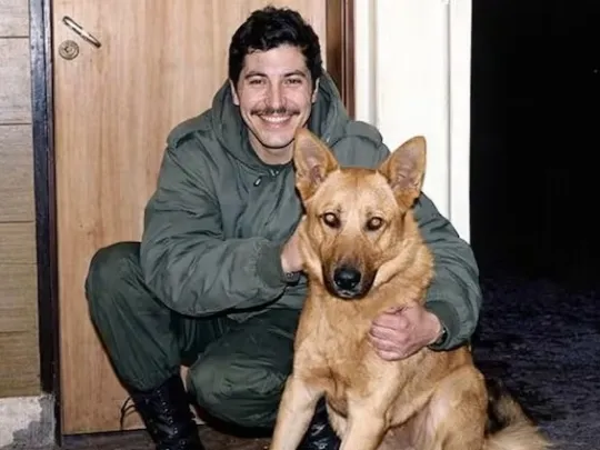 Mortero, el perro soldado de Malvinas: fue prisionero y estuvo a punto de ser arrojado al mar