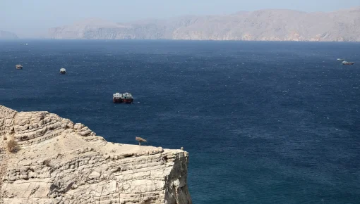Irán volvió a cerrar el estrecho de Ormuz por los ataques israelíes contra Líbano