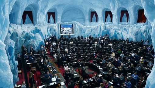 Con votos transversales y represión, se aprobó la reforma a la Ley de Glaciares