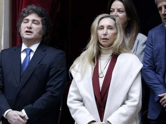 Denunciaron a Milei por frenar el ascenso de una jueza vinculada a Hugo Alconada Mon