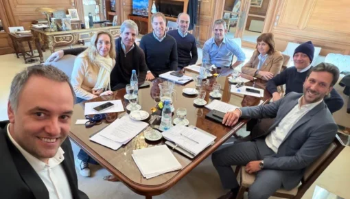 Crece la tensión en el Gobierno: Caputo y los Menem vuelven a chocar por la estrategia con los gobernadores