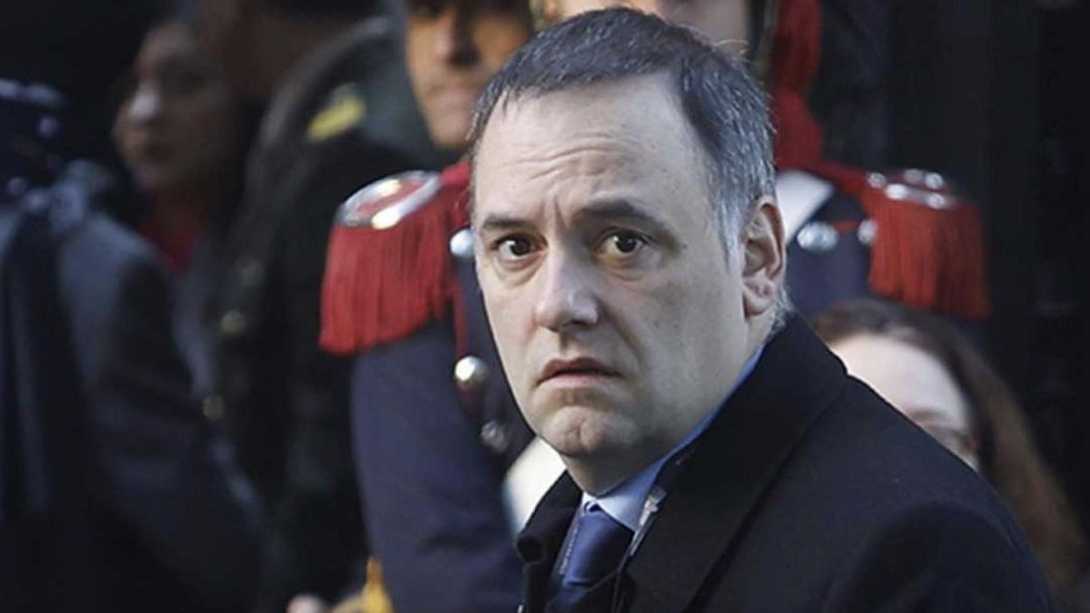 Adorni acorralado: ordenan nuevas medidas de prueba