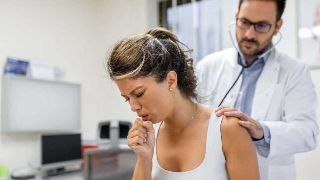 Las enfermedades respiratorias dispararon el ausentismo laboral: subió 68% en dos meses
