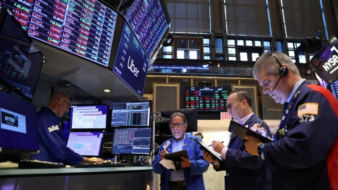Dólar en alza, acciones en caída y riesgo país creciente: jornada negativa para Argentina