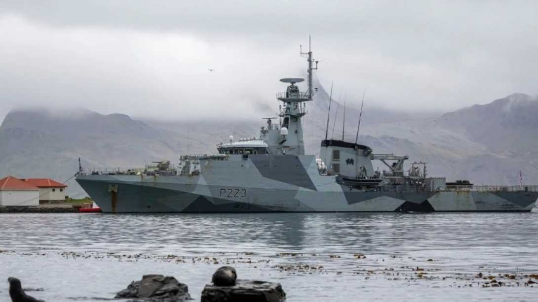 Malvinas: fuerte polémica por el paso de un buque de guerra británico