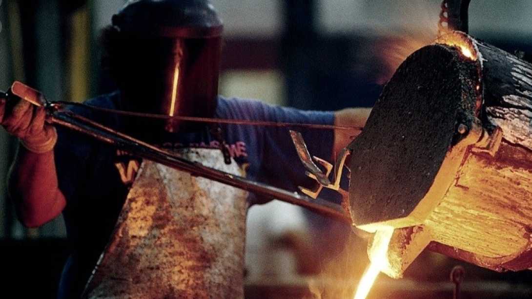 Alerta por los salarios en Argentina: la productividad cayó 6% y limita las subas