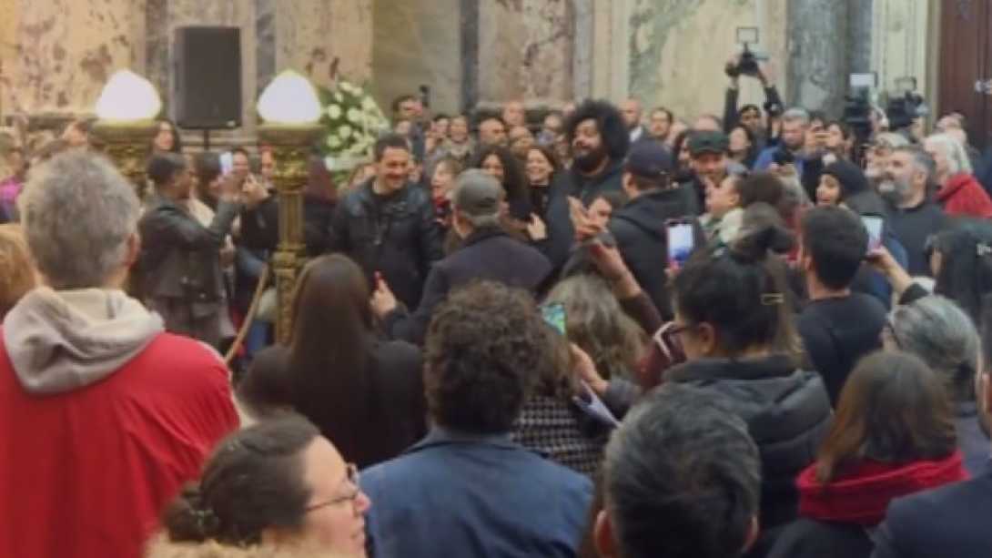 &ldquo;No quiero llanto ni pena&rdquo;: el emocionante momento que se vivió en el velorio de Rubén Rada