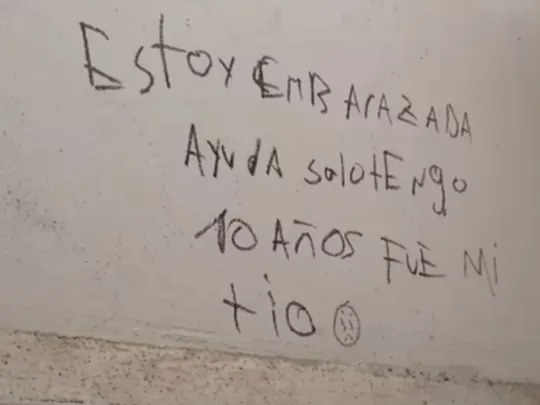 Alerta en una escuela de San Juan: una pintada denunció el embarazo de una niña de 10 años