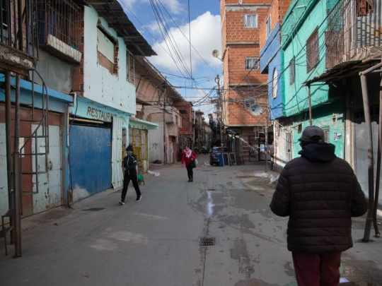 CABA: siete de cada diez familias de barrios vulnerables se endeudaron para pagar gastos básicos
