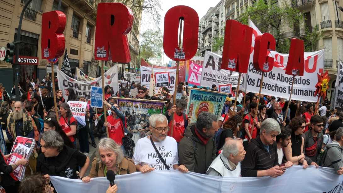 Marcha de la Bronca: miles se movilizaron a Plaza de Mayo y Bregman llamó a profundizar la protesta