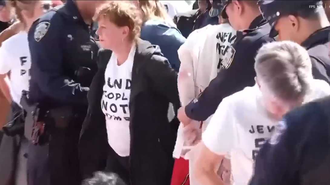 Susan Sarandon fue detenida en Nueva York durante una protesta contra Netanyahu