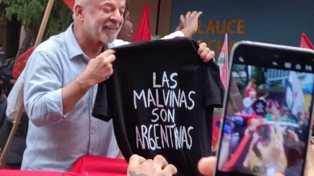 Brasil llega a las urnas con Lula y Flávio Bolsonaro en una disputa por el rumbo del país