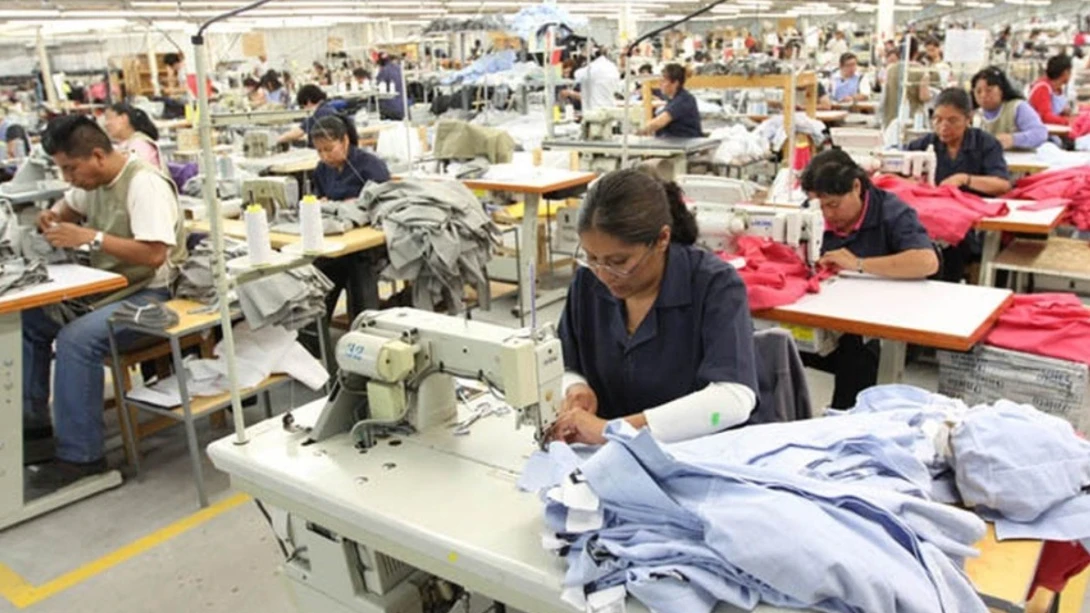 Crisis en la industria textil: la actividad cayó un 20% en 2026