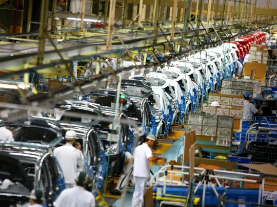 La industria cayó 3,2% en agosto y acumula una contracción de 2,7% en el año